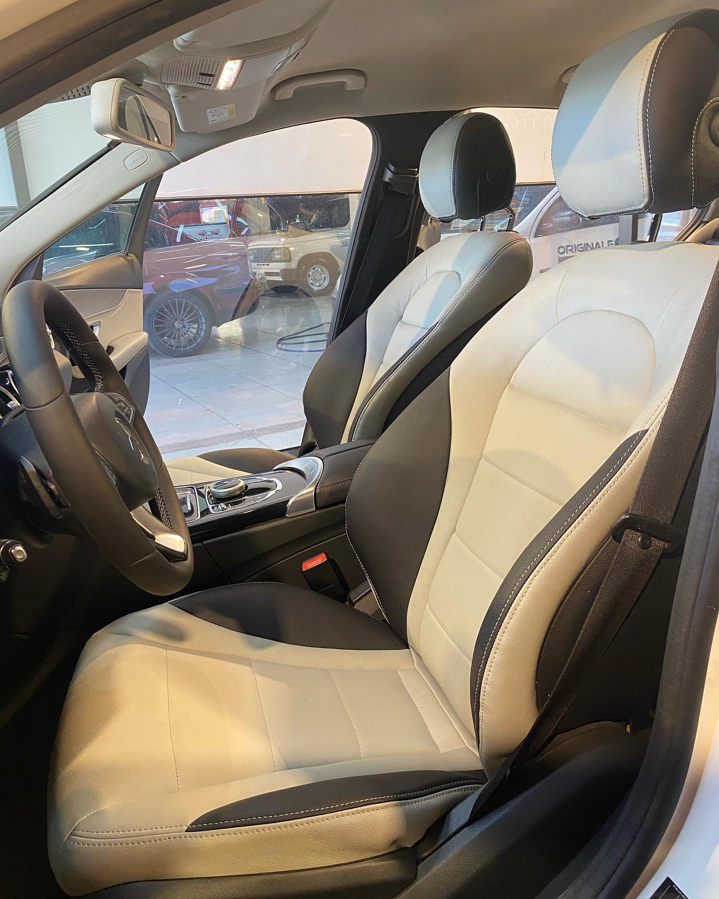 Bancos em Couro Ecológico - Image 7