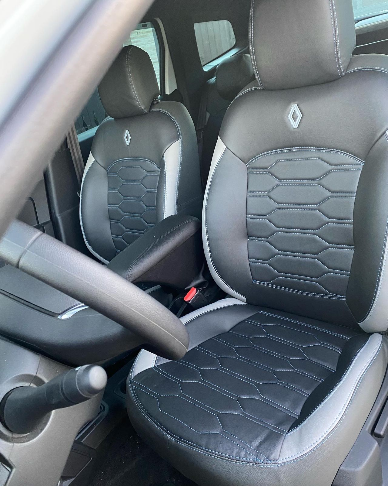 Bancos em Couro Ecológico - Image 8